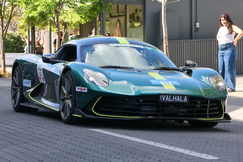 Aston Martin Valhalla Spider: el superdeportivo descapotable de motor central y 1.079 hp